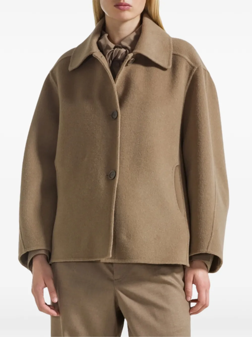 Seventy button-fastening spread-collar coat Beige