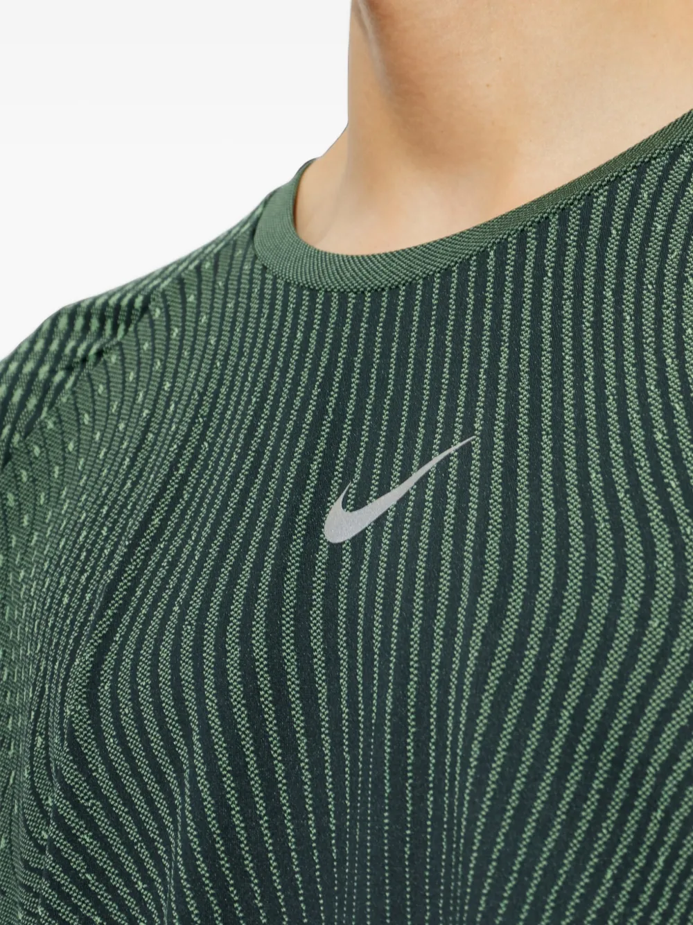 Nike AeroSwift logo-print T-shirt Groen
