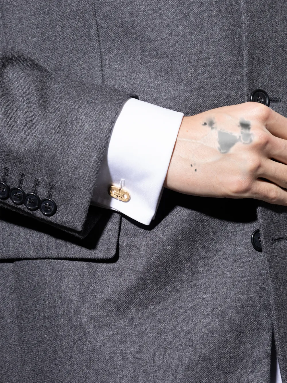 Ferragamo Double Gancini Cufflinks In 골드 톤