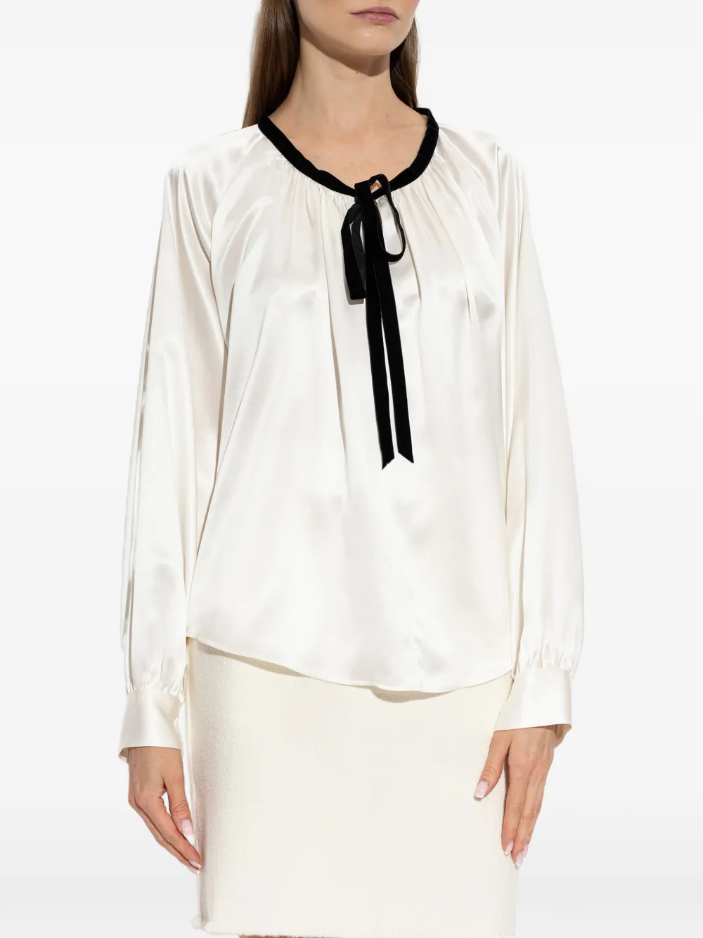 Forte Blouse met gestrikte hals Beige