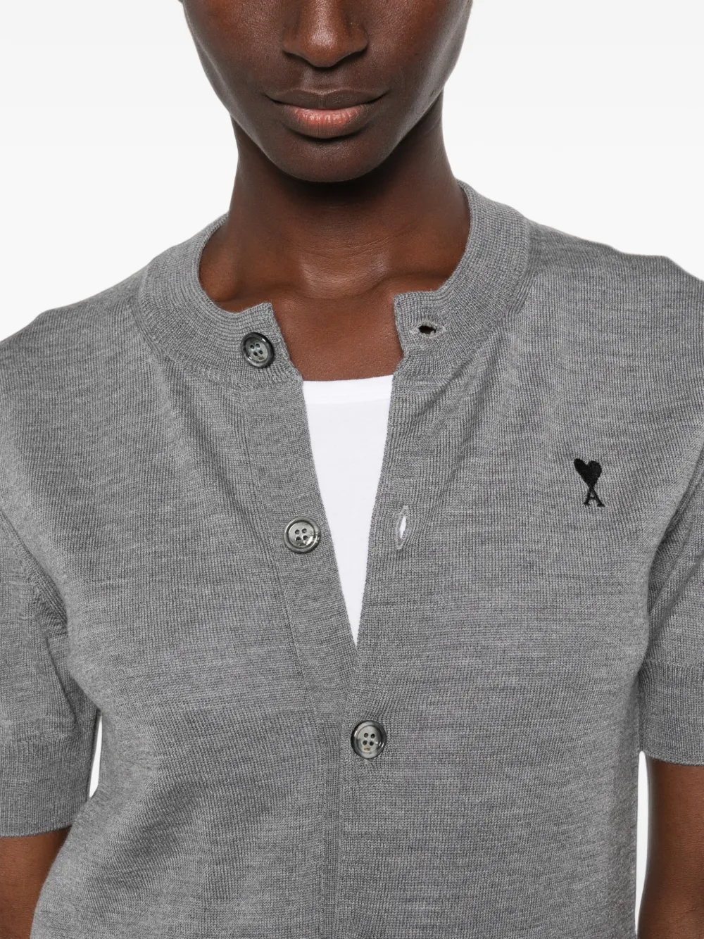 AMI Paris Ami de Coeur vest met korte mouwen Grijs
