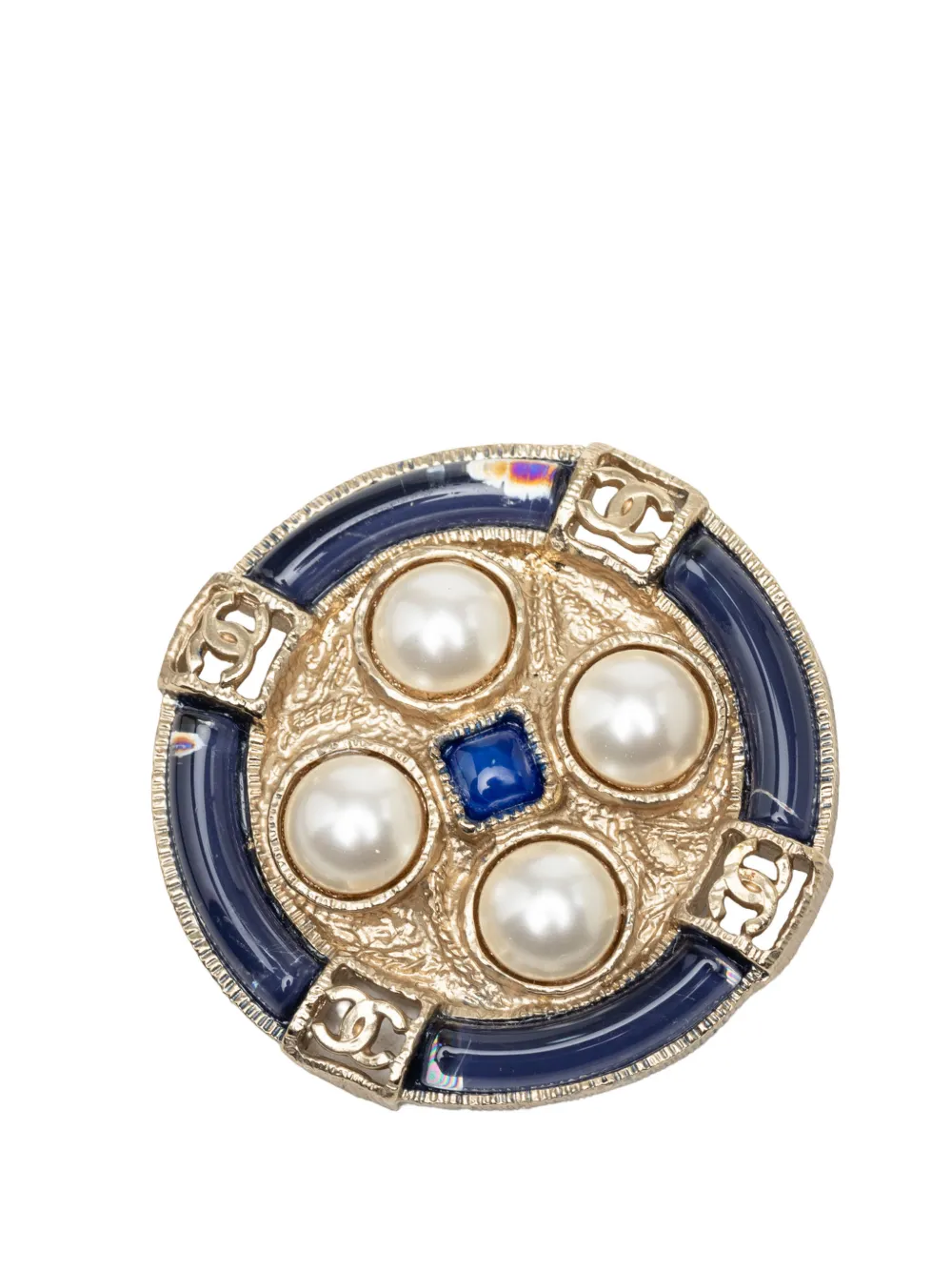 CHANEL Pre-Owned 2019 CC Gold Plated Resin and Faux Pearl Round Brooch costume brooch - Oro
