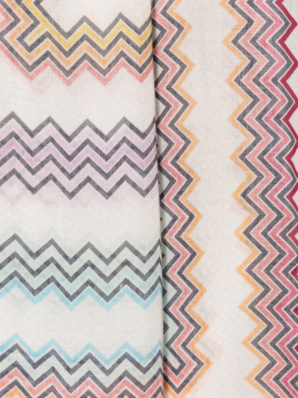 Missoni zigzag-print scarf Beige