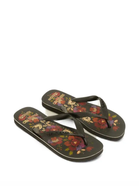 FARM Rio × Havaianas black Rococo flowers havaianas