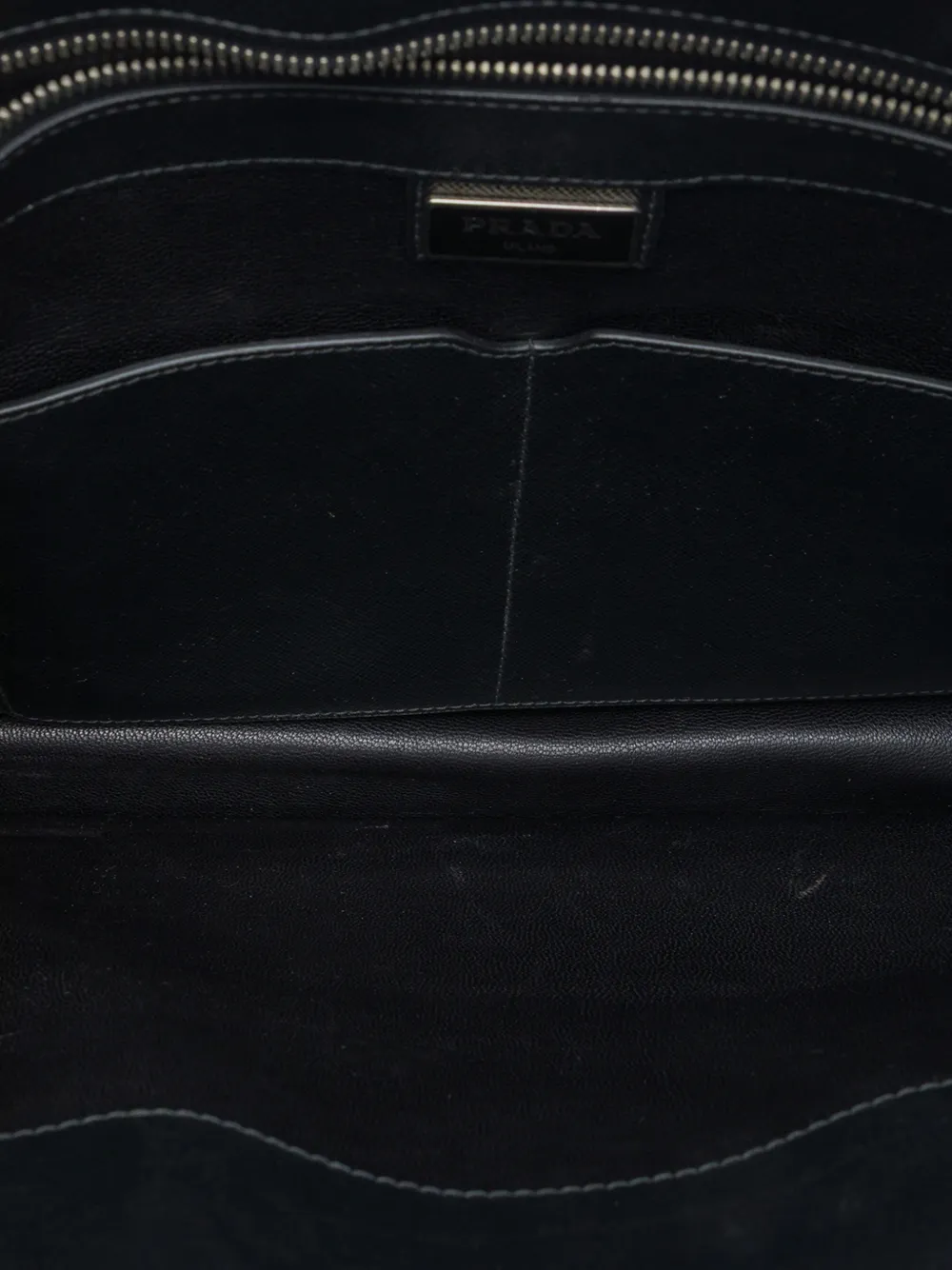 Prada Pre-Owned 2013-2025 Saffiano Cuir Travel tas met rits en zak Zwart
