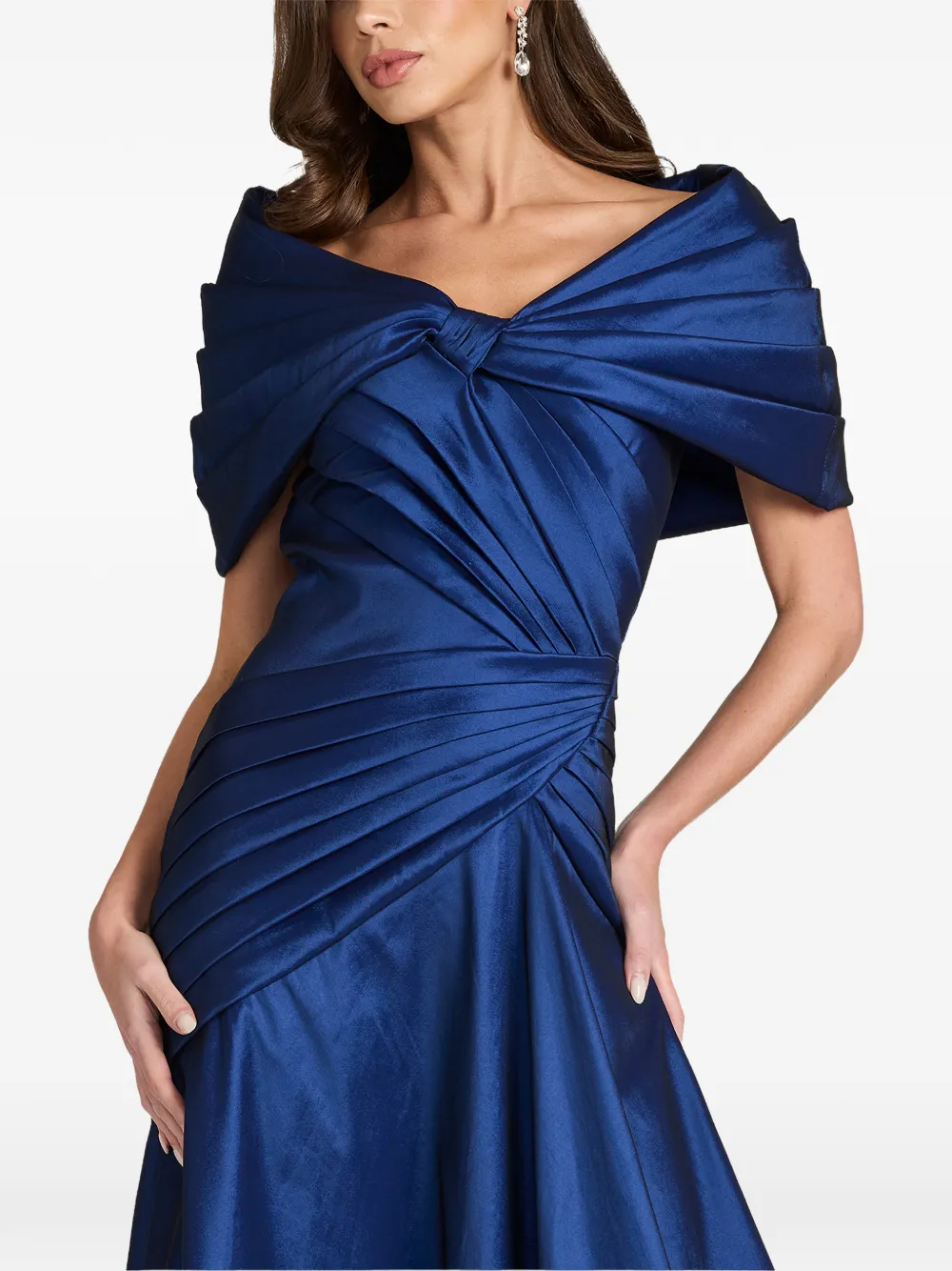 Tadashi Shoji Off-shoulder maxi-avondjurk met plooien Blauw