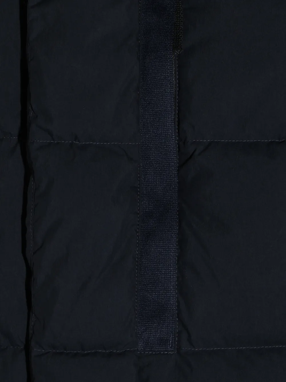Stone Island quilted logo-patch jacket Blauw