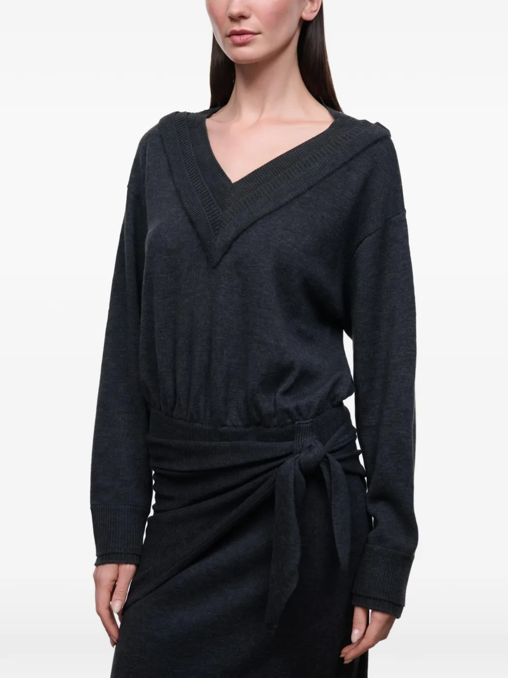 STAUD Norman tie-waist V-neck midi dress Grijs