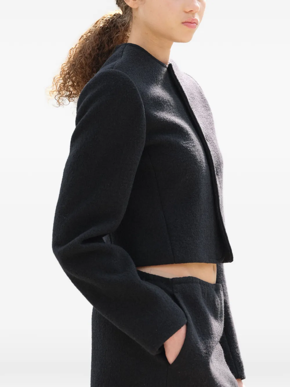 Auralee collarless wool-blend cropped jacket Zwart