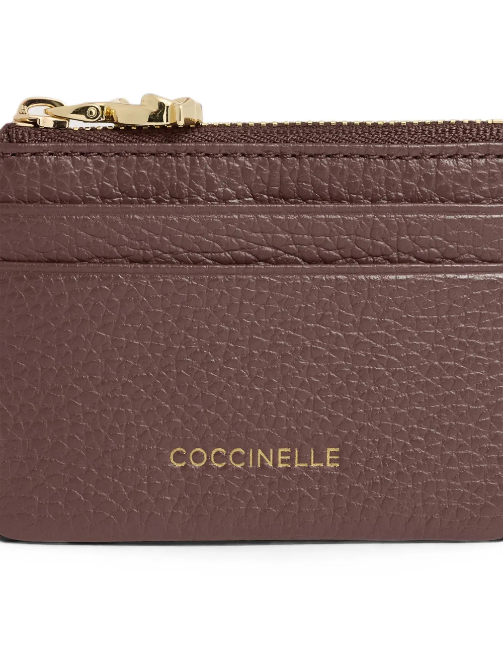 Coccinelle Kleine C-Me Softy pasjeshouder met bewerkt effect Bruin