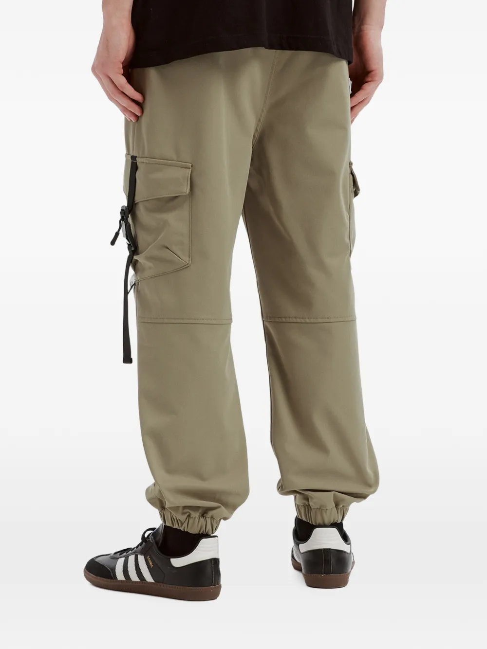 Musium Div. buckle-strap cargo pants Groen