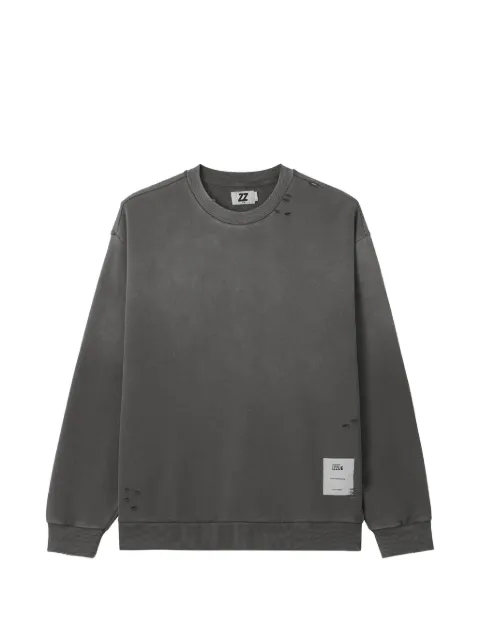 izzue distressed logo-patch sweatshirt