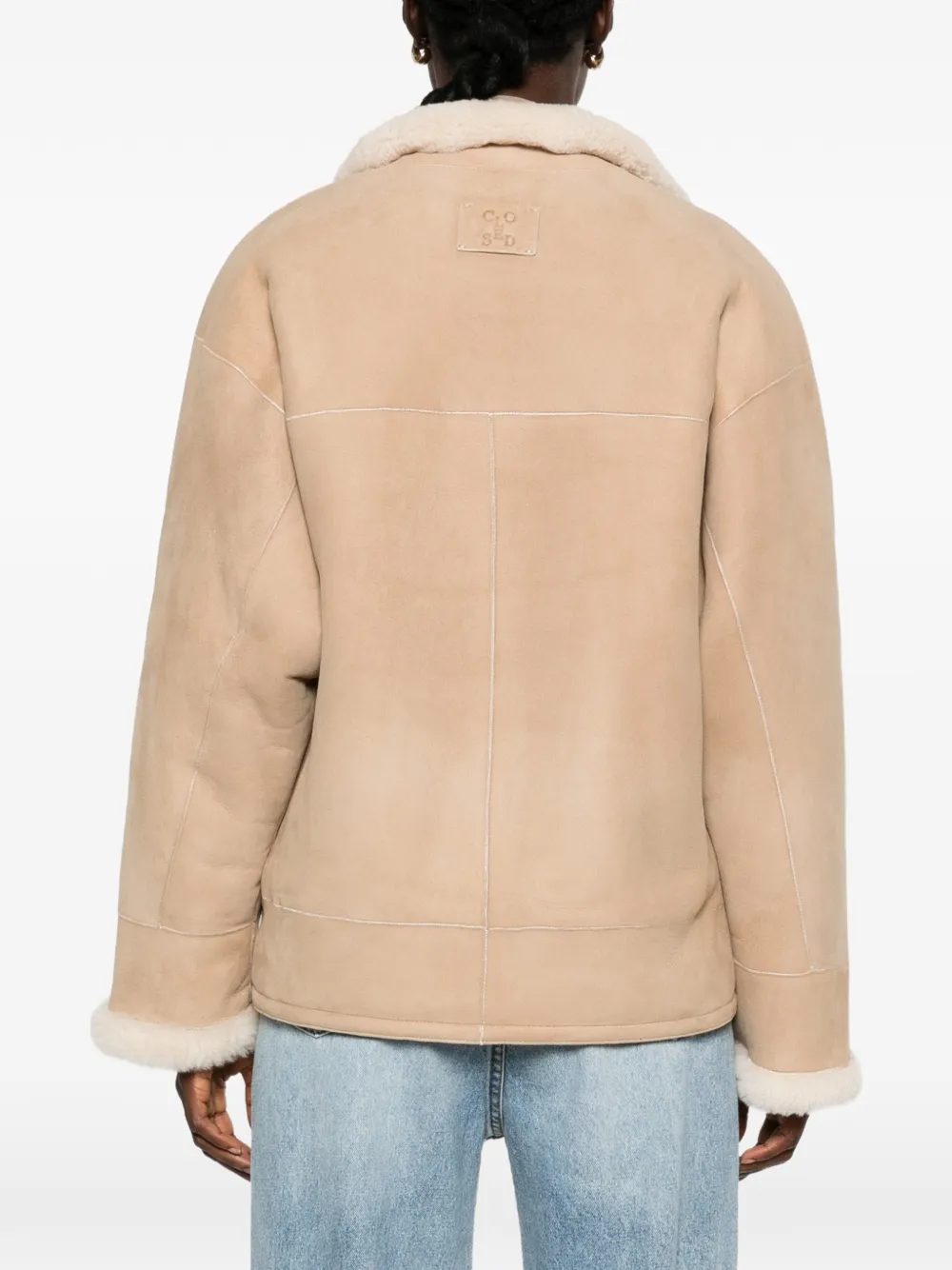 Closed Jack met dubbele rij knopen en lammy afwerking Beige
