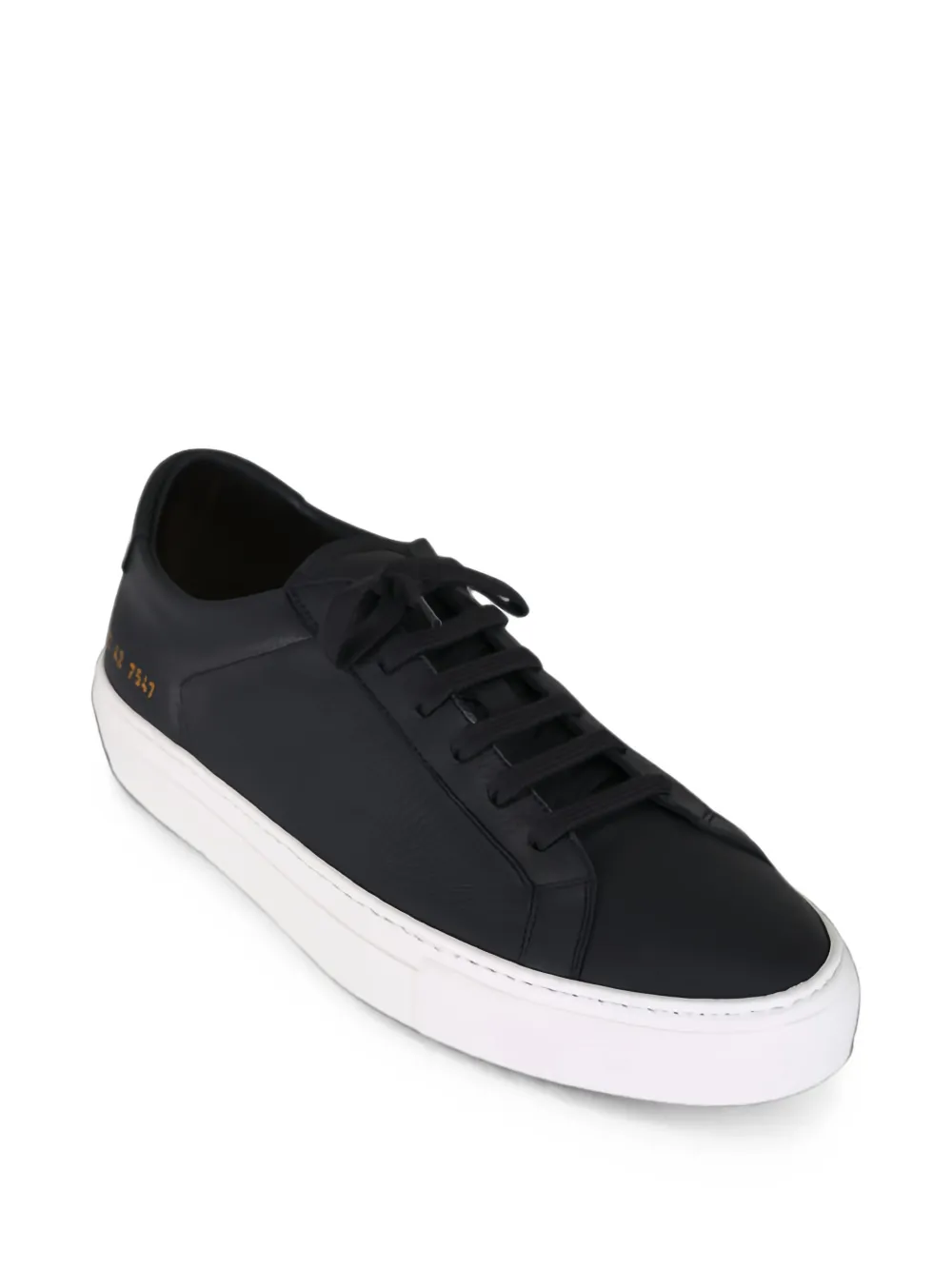 COMMON PROJECTS 그레인드 가죽 스니커즈