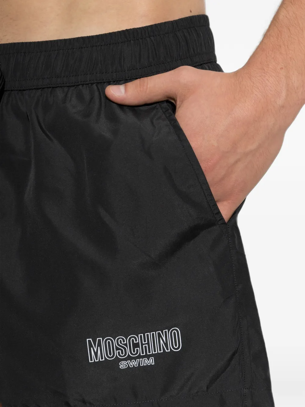 Moschino logo-print drawstring swim shorts Zwart