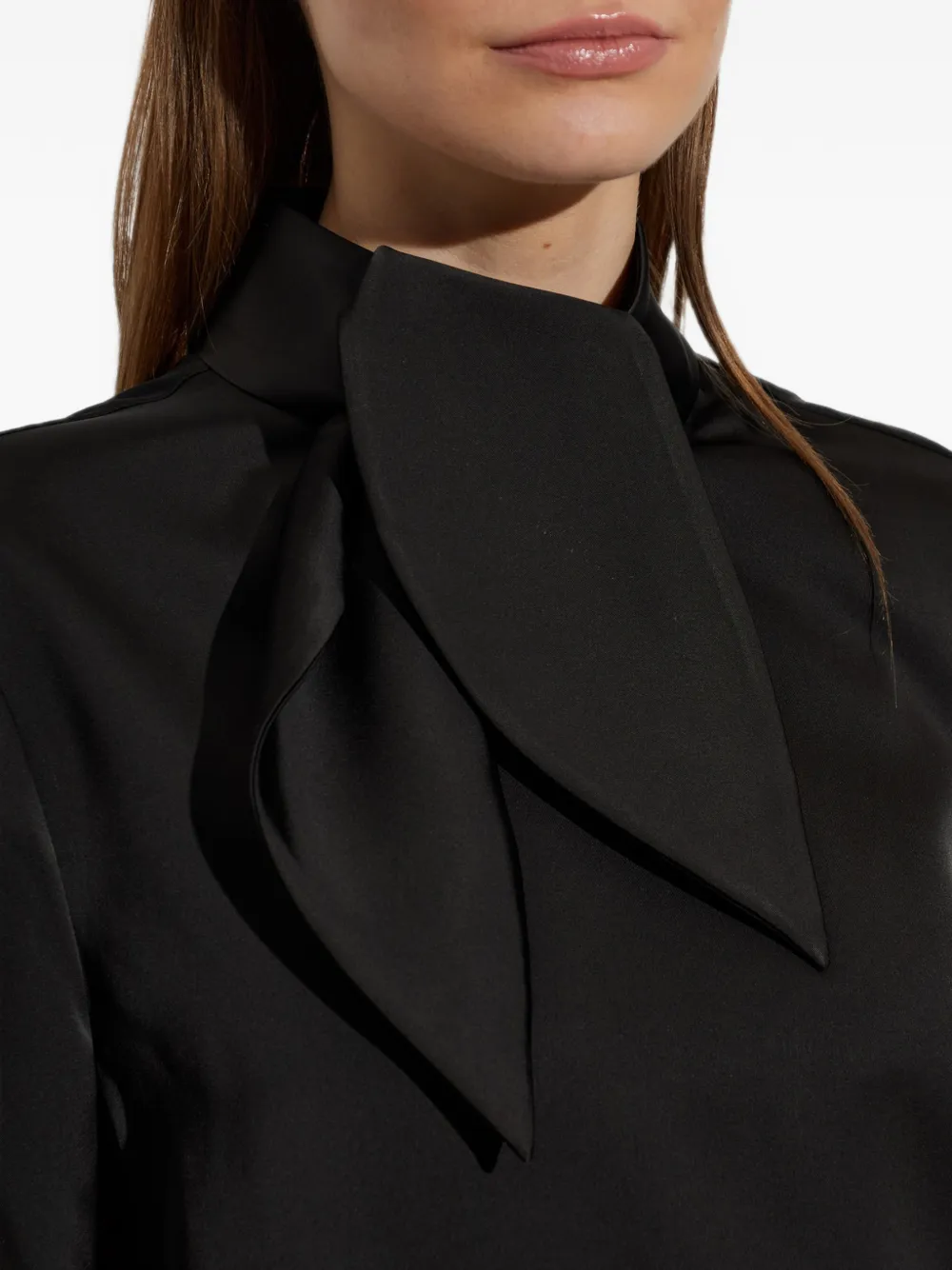 Emporio Armani satin pussy-bow top Zwart