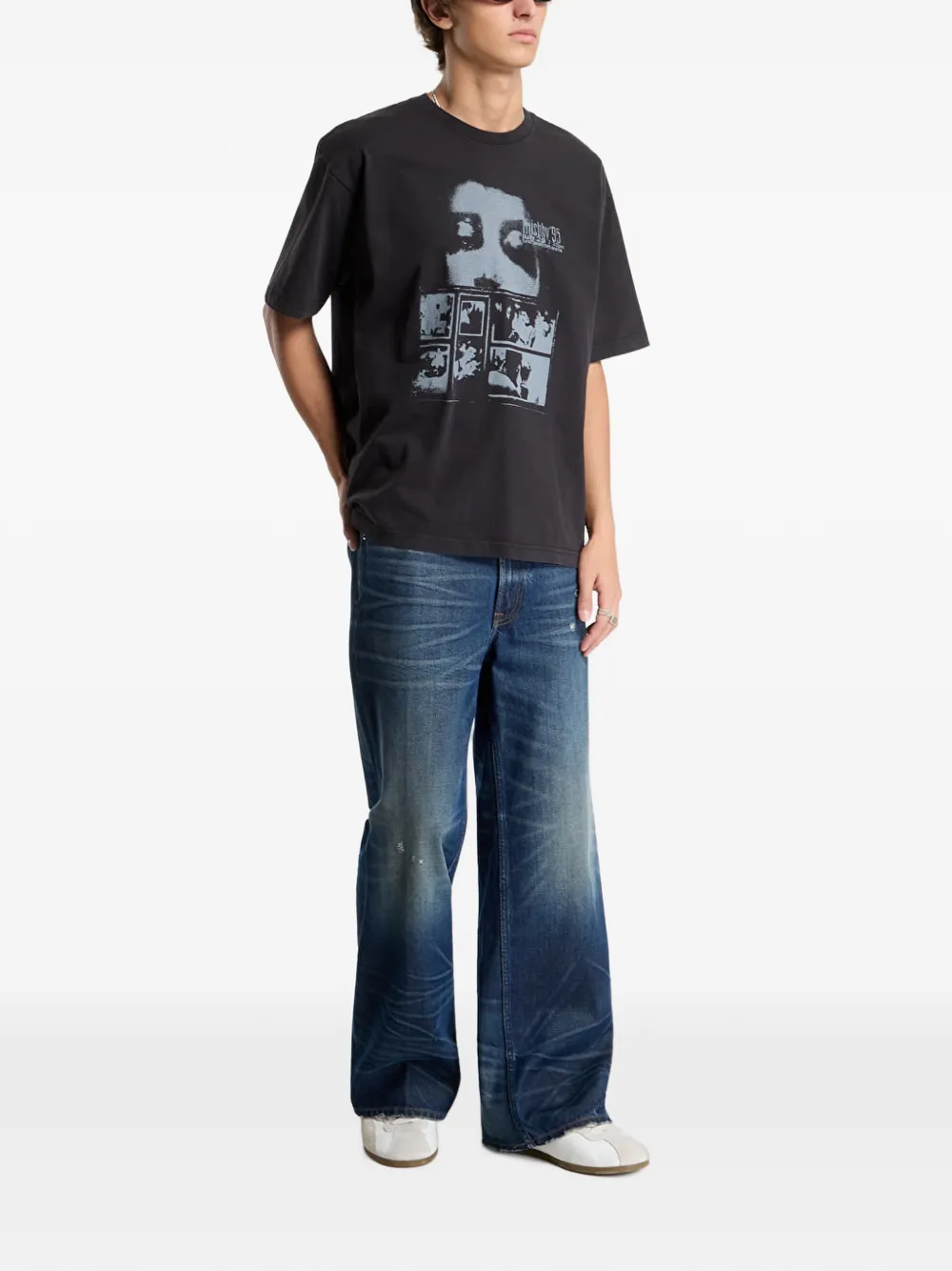 MISBHV 19:30 uur Lakefront T-shirt Zwart
