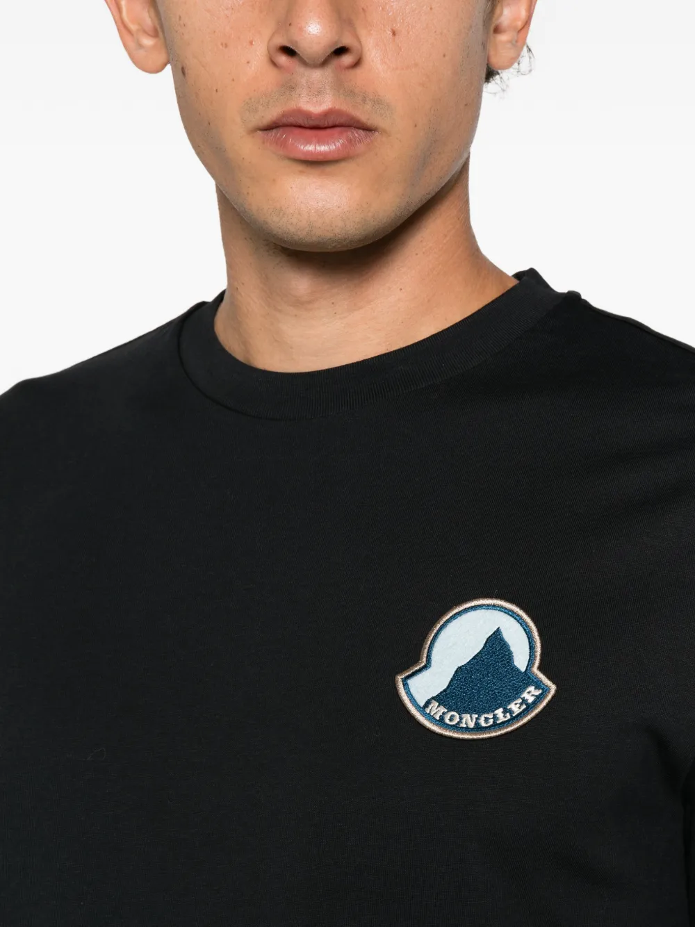 Moncler logo-patch long-sleeve top Blauw