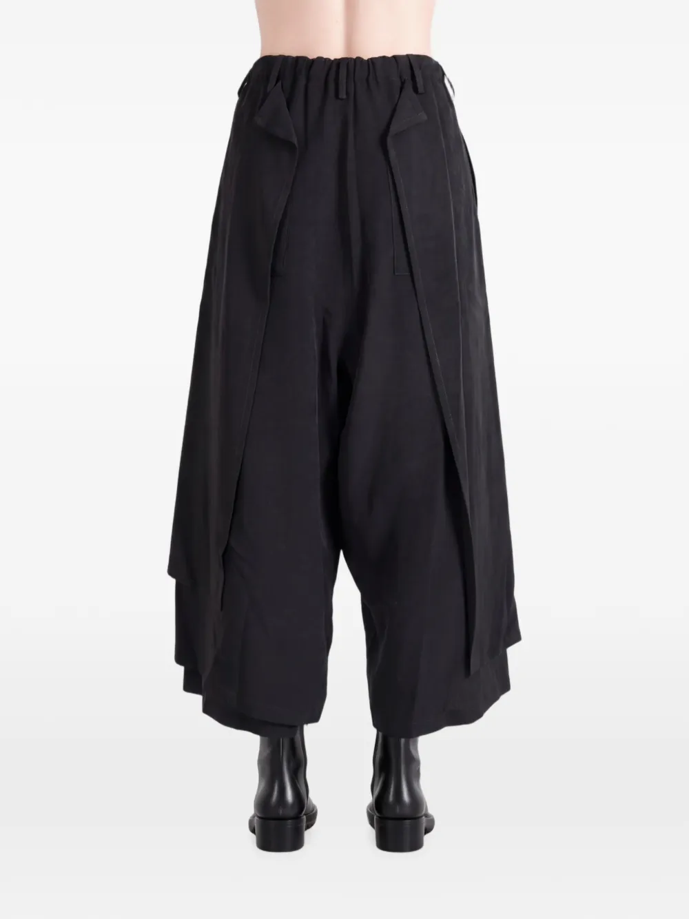 Yohji Yamamoto Gelaagde broek met wijde pijpen en knopen Zwart
