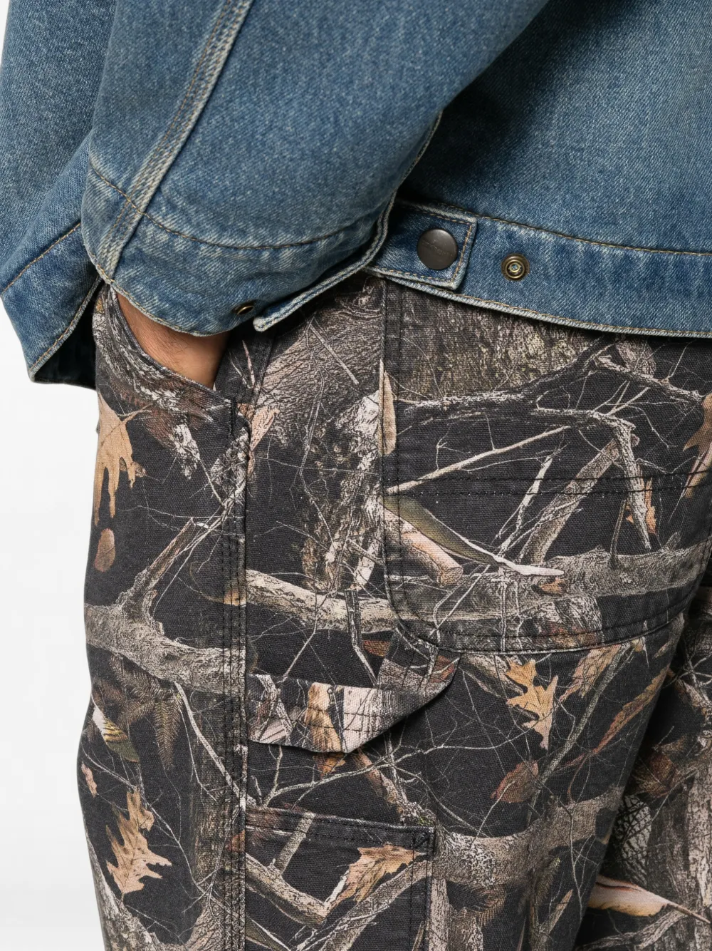 Carhartt WIP Broek met boom-print Groen