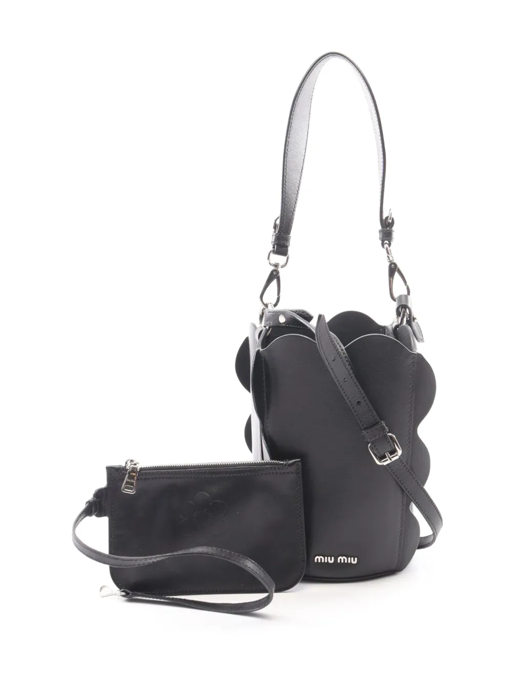 Miu Miu Pre-Owned 2010-2026 Leather Scalloped Bucket Bag satchel - Nero