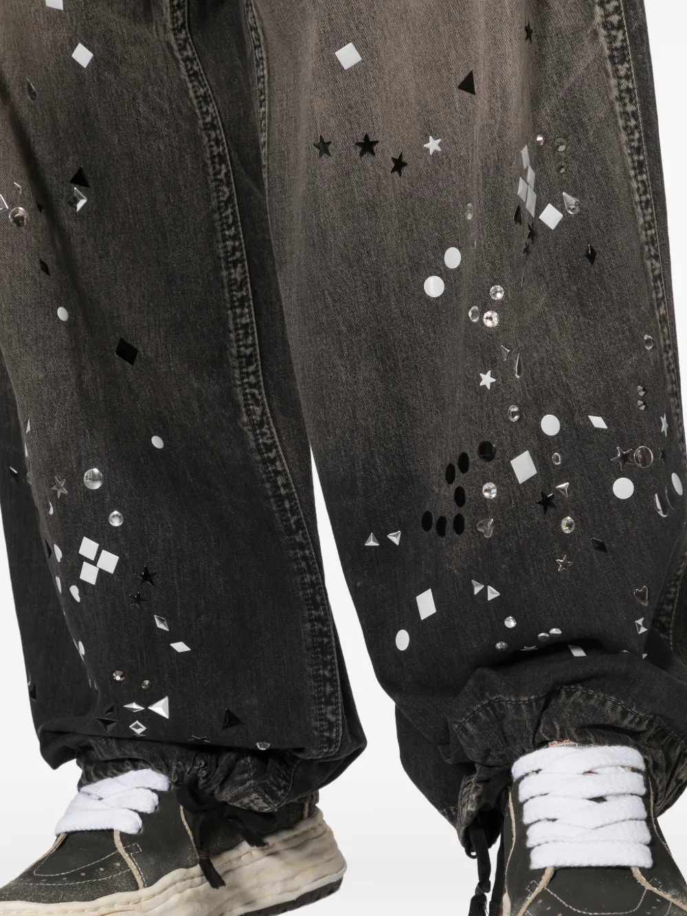 Maison MIHARA YASUHIRO embellished wide-leg pants Grijs