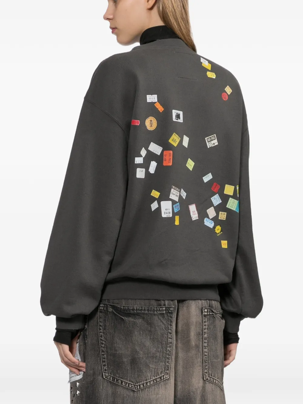 Maison MIHARA YASUHIRO price tag sticker-printed sweater Grijs