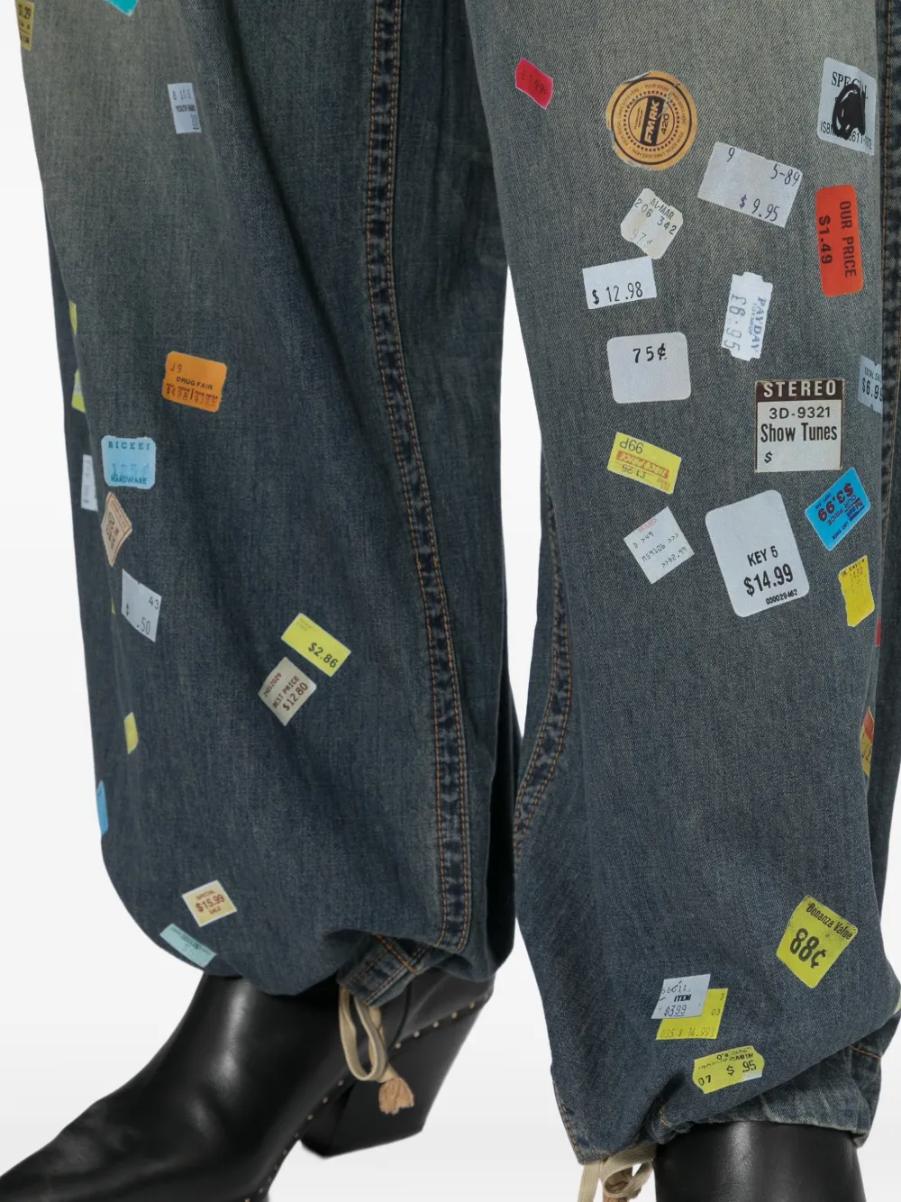 Maison MIHARA YASUHIRO Jeans met wijde pijpen en prijskaartjessticker-print Blauw