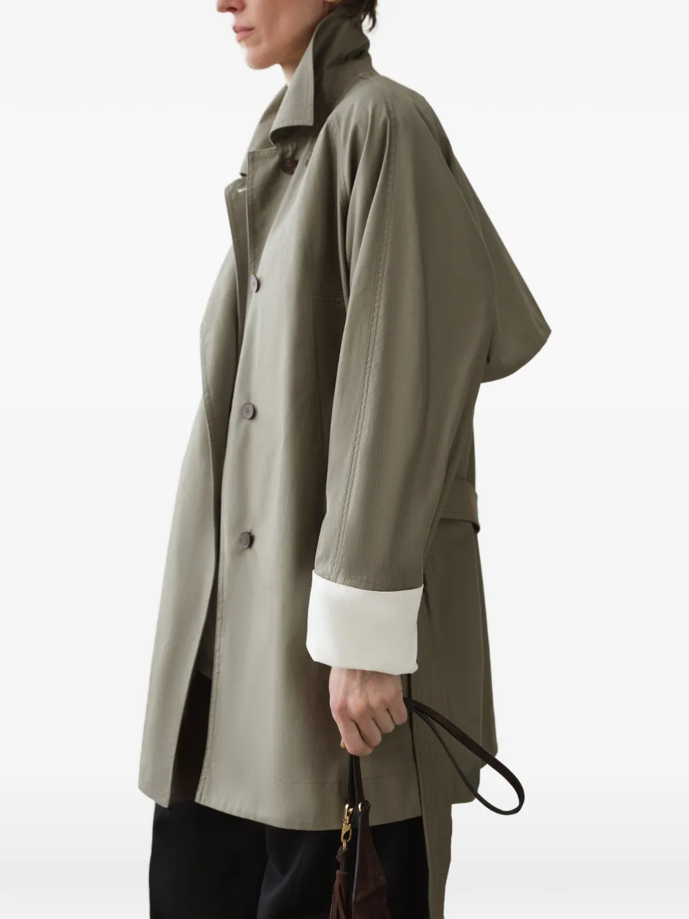 LESS belted panelled-sleeve trench coat Groen