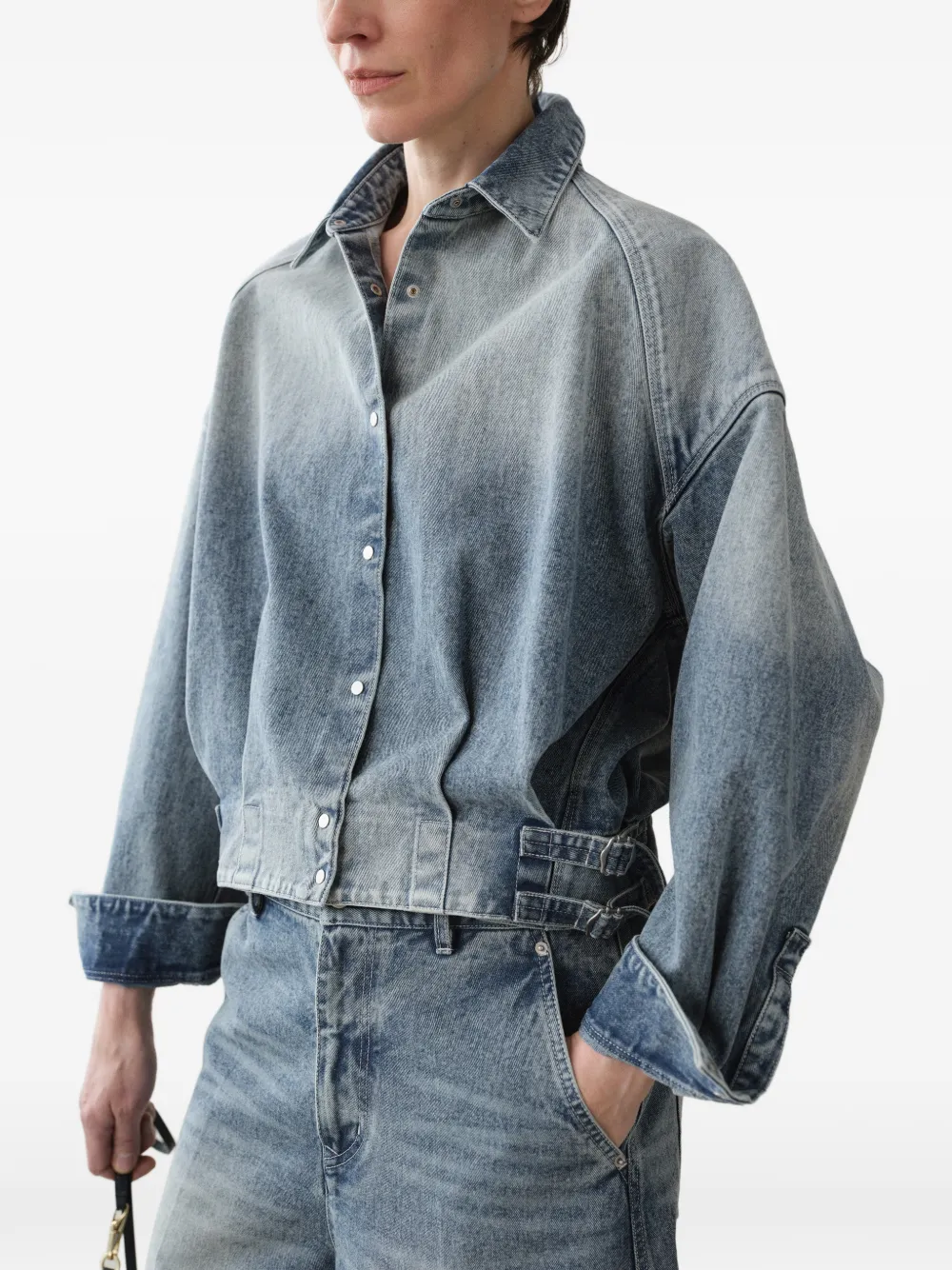 LESS Cropped denim jack met gesplus Blauw
