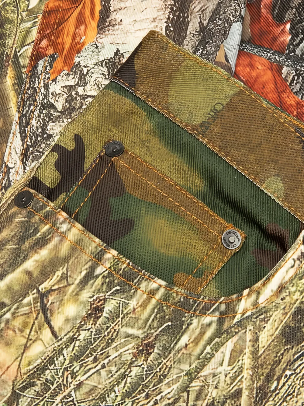 Off-White Straight jeans met camouflage-print Groen