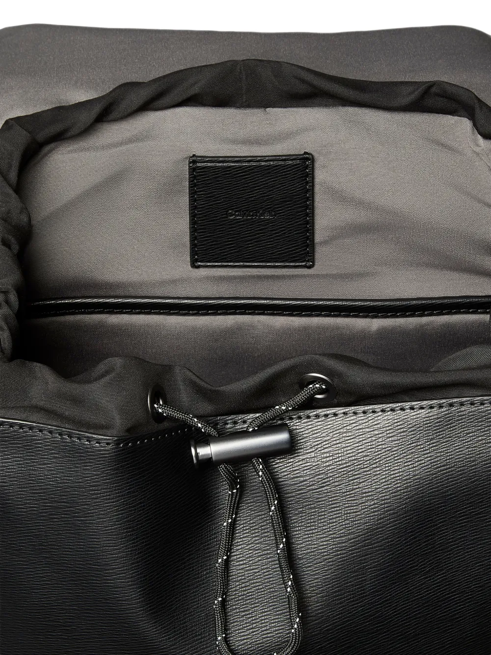 Calvin Klein Emblem rugzak met trekkoord en gespsluiting Zwart