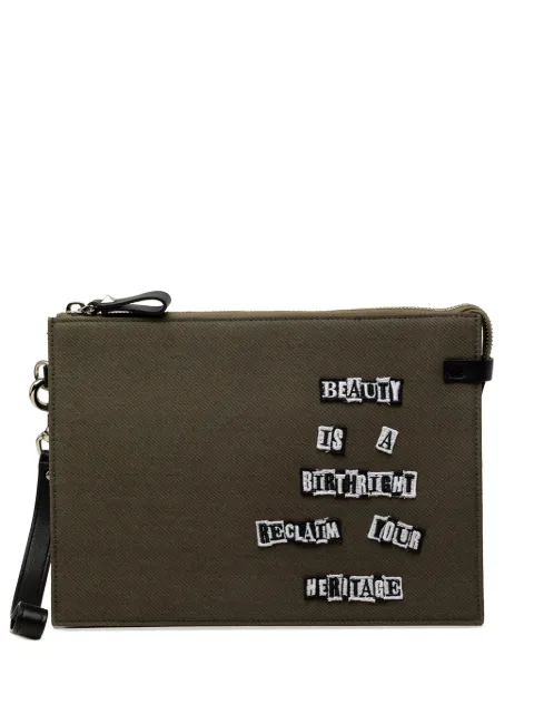 Valentino Garavani Pre-Owned Jamie Reid Rockstud clutch i kanvas med broderi fra 2018-2026