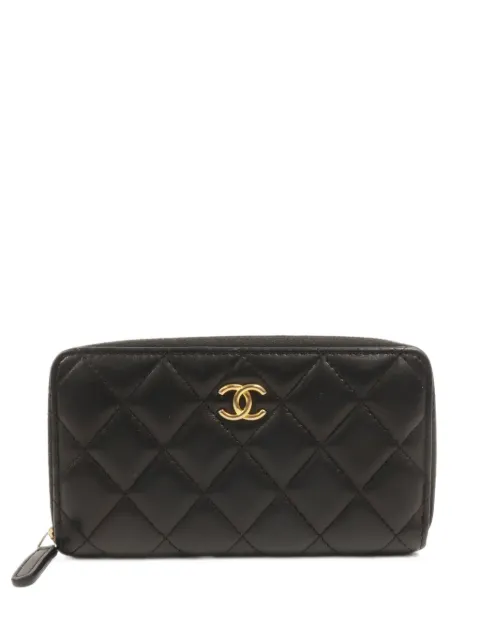 CHANEL Pre-Owned CC quilted zipper wallet