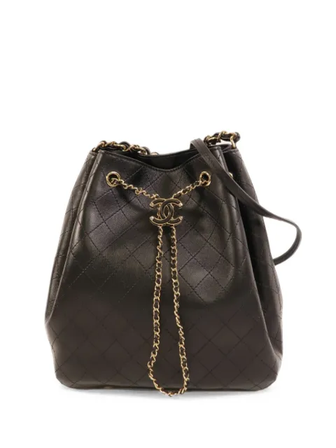 CHANEL Pre-Owned CC diamond-quilted leather bucket bag