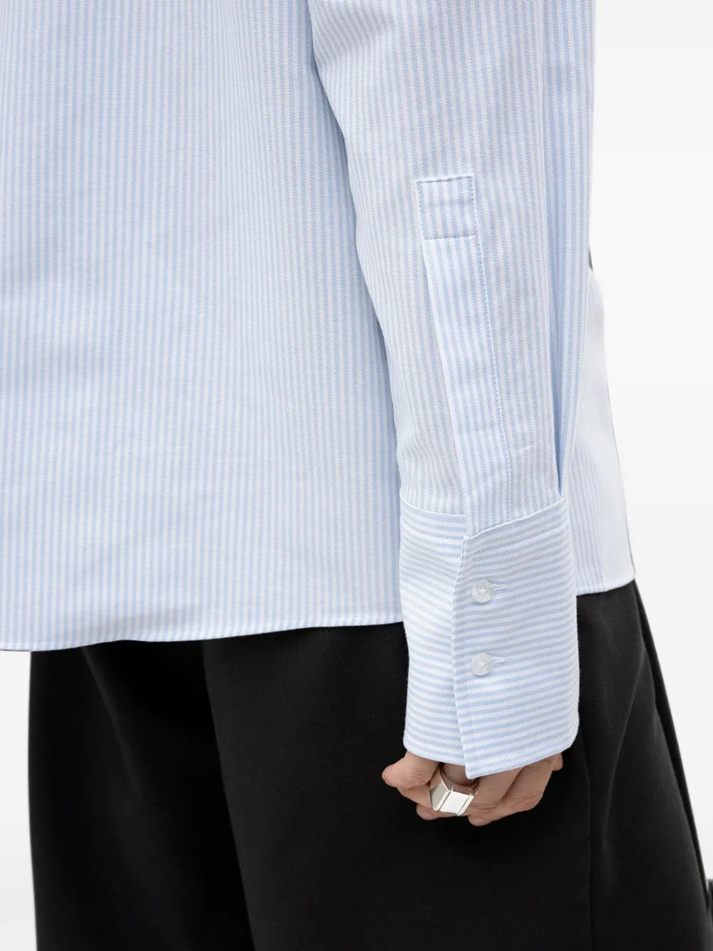 HUGO Gestreepte blouse met logoplakkaat Wit