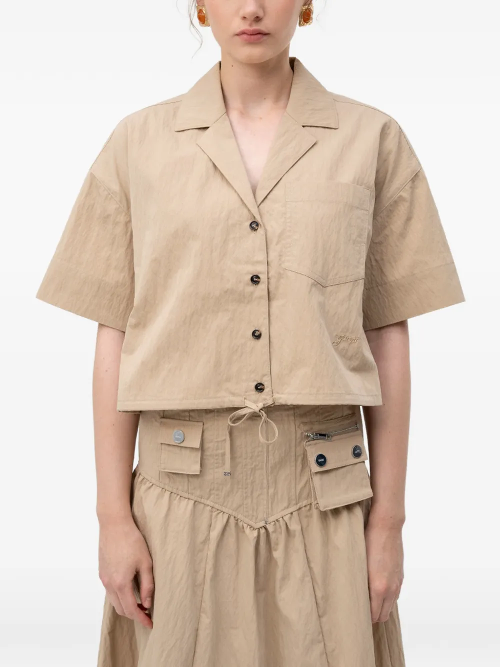 GANNI cropped short-sleeve shirt - Tons neutres GANNI cropped short-sleeve shirt - Tons neutres