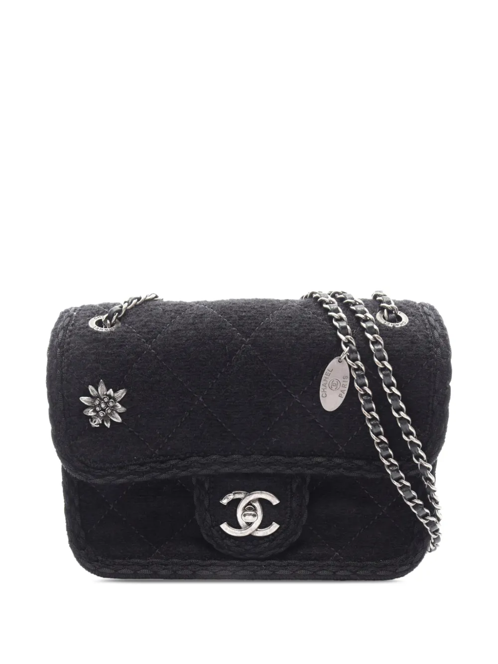 CHANEL Pre-Owned 2015-2016 Paris-Salzburg Quilted Wool Edelweiss Flap crossbody bag - Nero