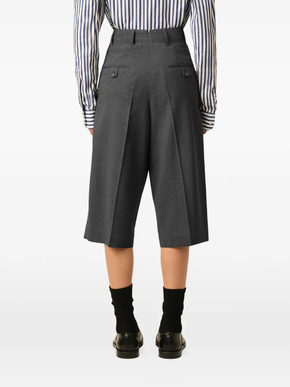 AMI Paris Carrot wollen bermuda shorts met plooien Grijs