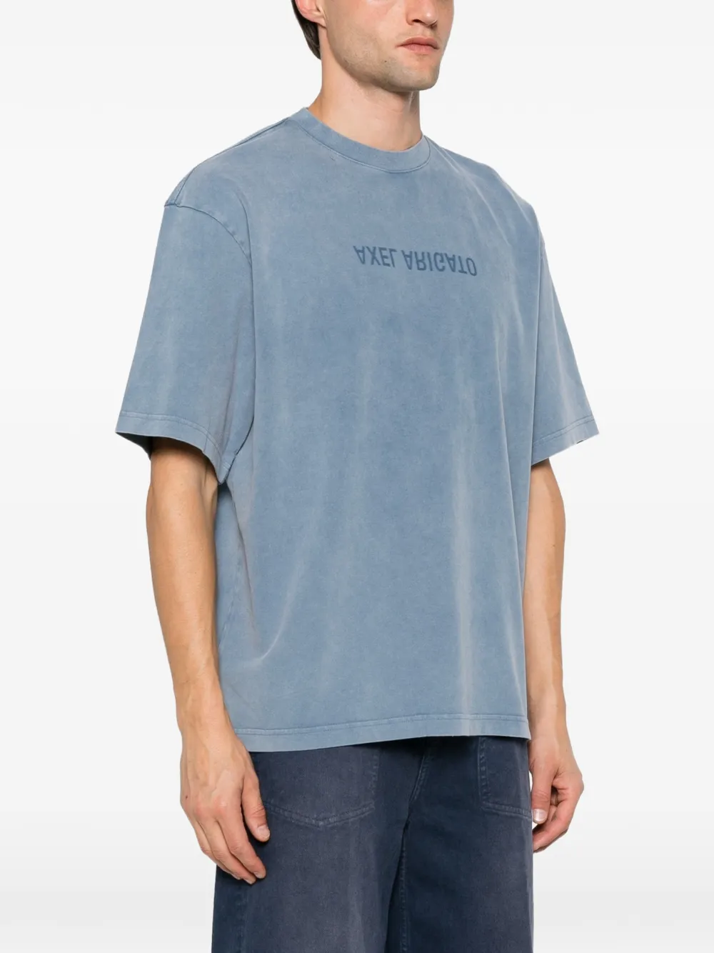 Axel Arigato Distort logo-print cotton T-shirt Blauw