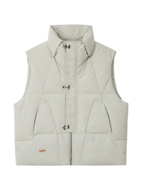izzue padded lobster-clasp gilet