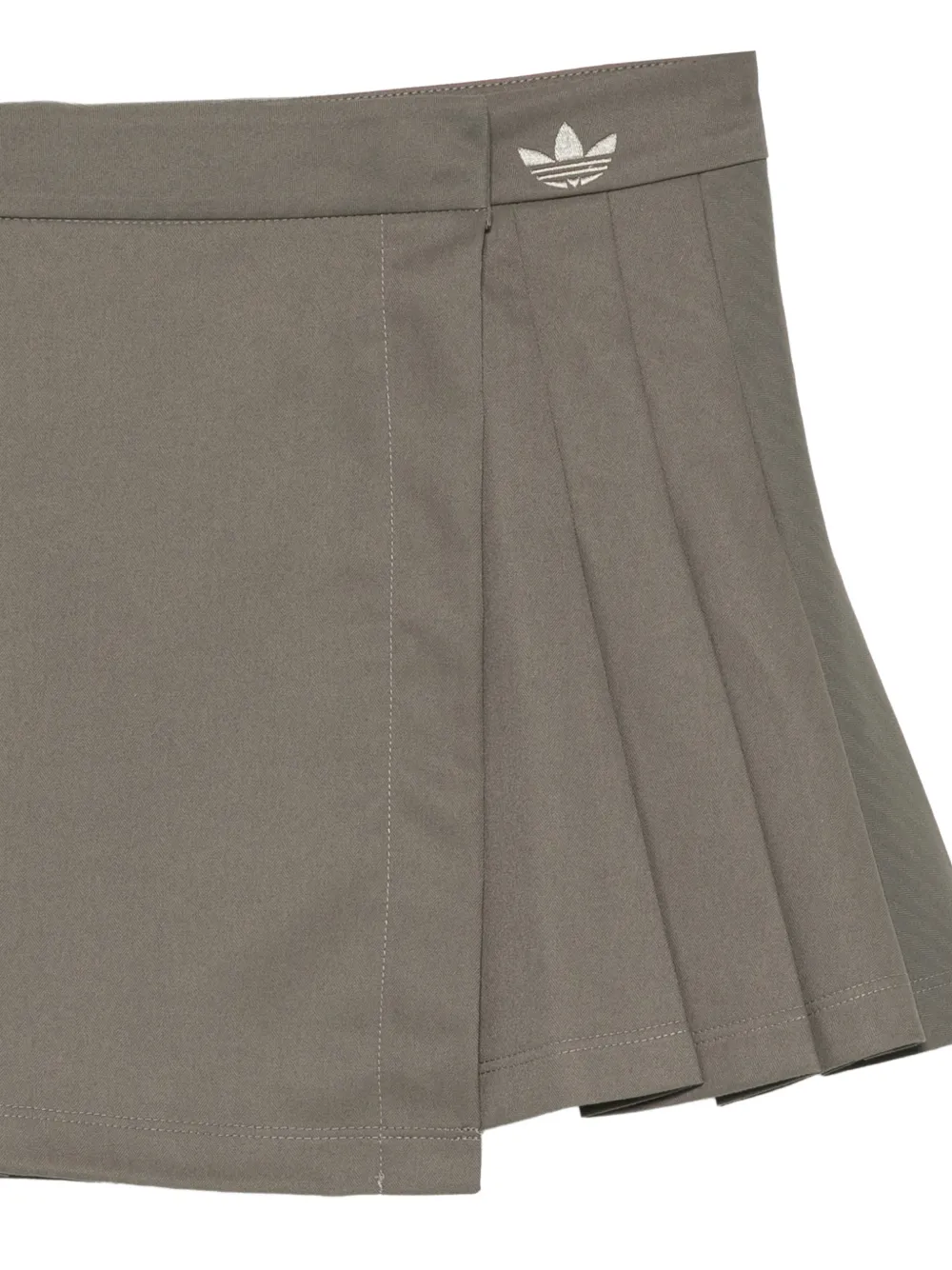 adidas pleated wrap mini skirt Groen