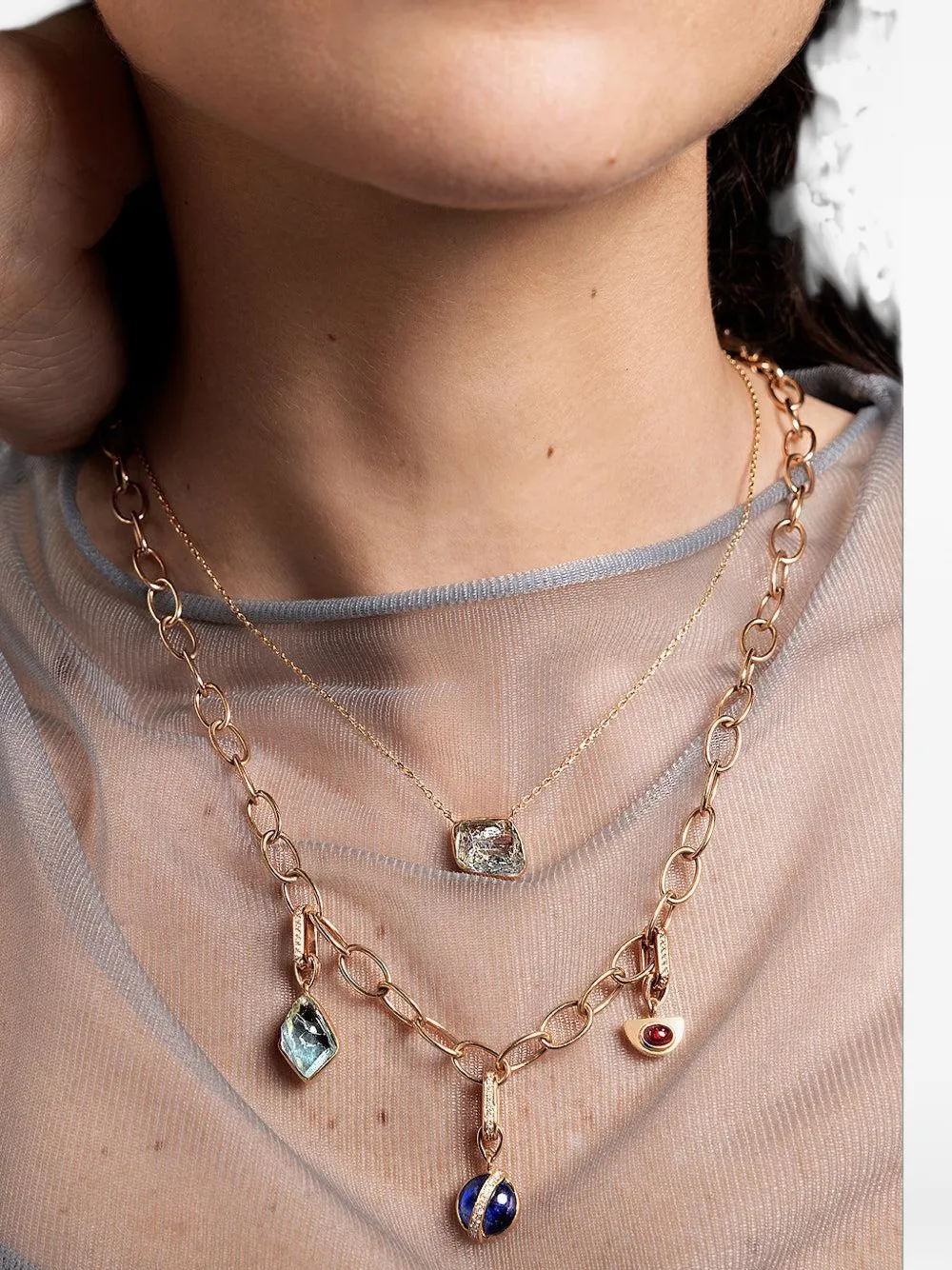 CLARA CHEHAB Liberté sapphire and diamond charm - Oro