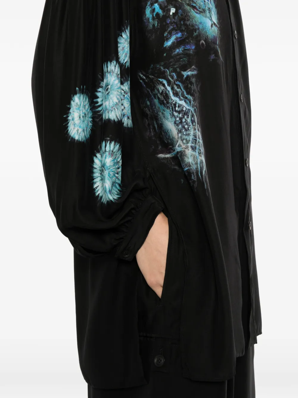 Yohji Yamamoto scarf-collar graphic-print shirt Zwart