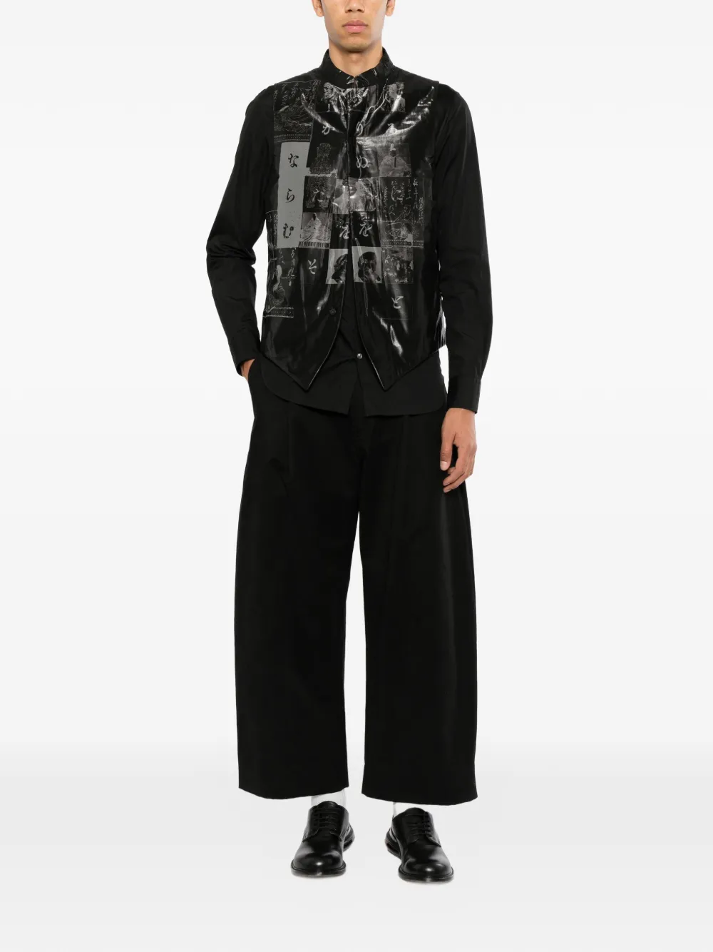 Yohji Yamamoto Bodywarmer met katakana-print Zwart