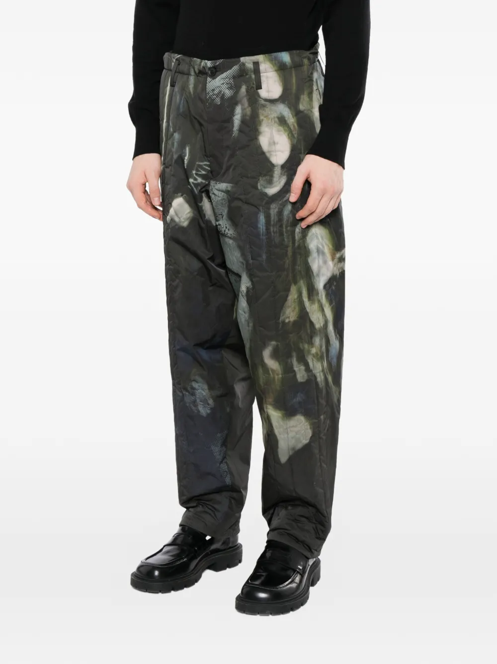 Yohji Yamamoto Gewatteerde broek met kleurverstelbare print Zwart