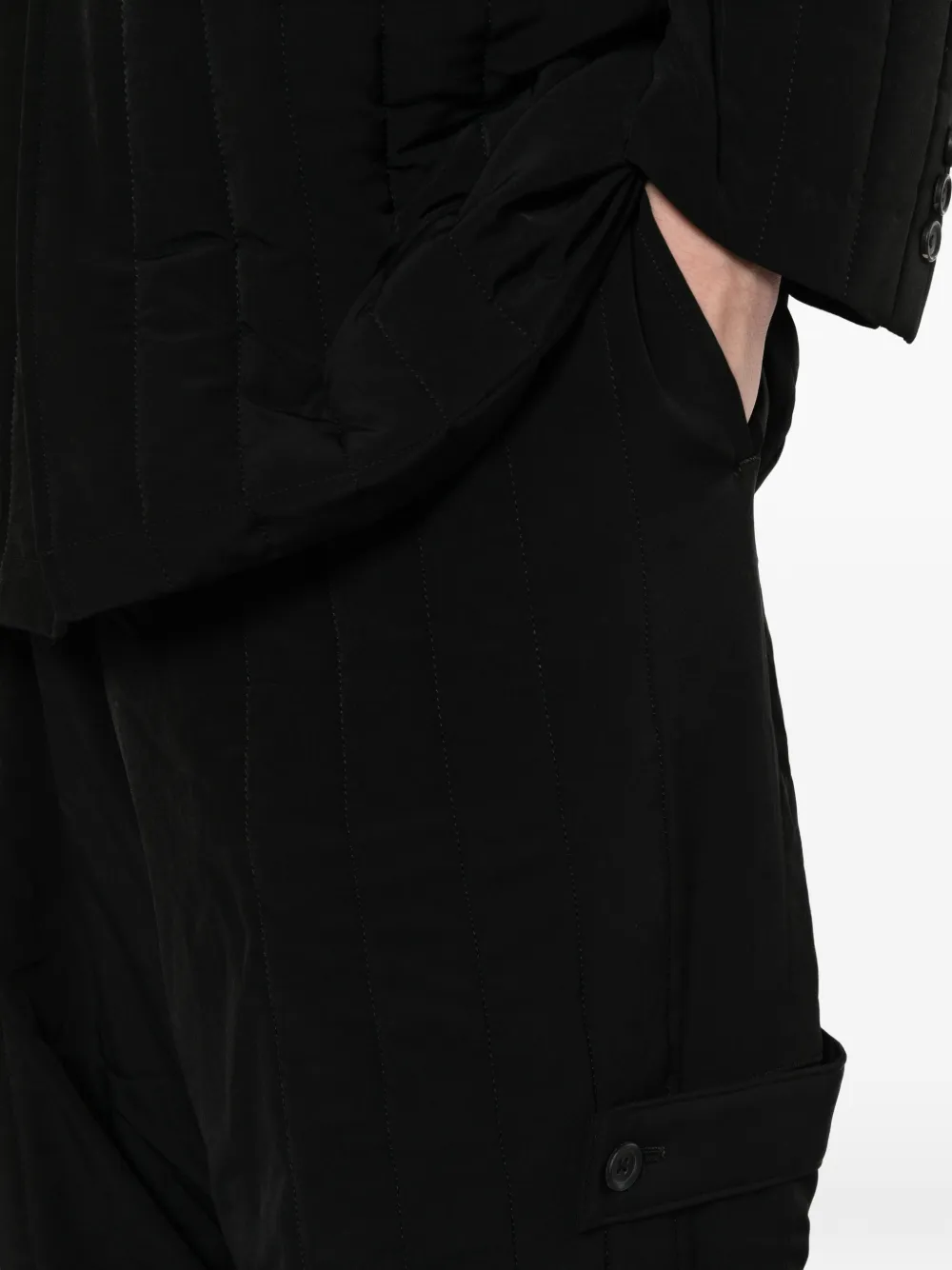 Yohji Yamamoto Gewatteerde cargobroek met banddetail Zwart
