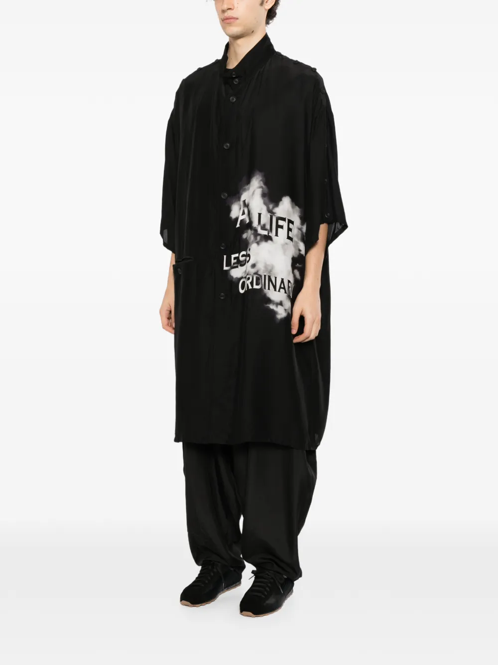 Yohji Yamamoto smoke-print button-up coat Zwart