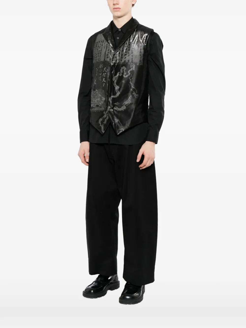 Yohji Yamamoto Biwa Lake gilet met print Zwart