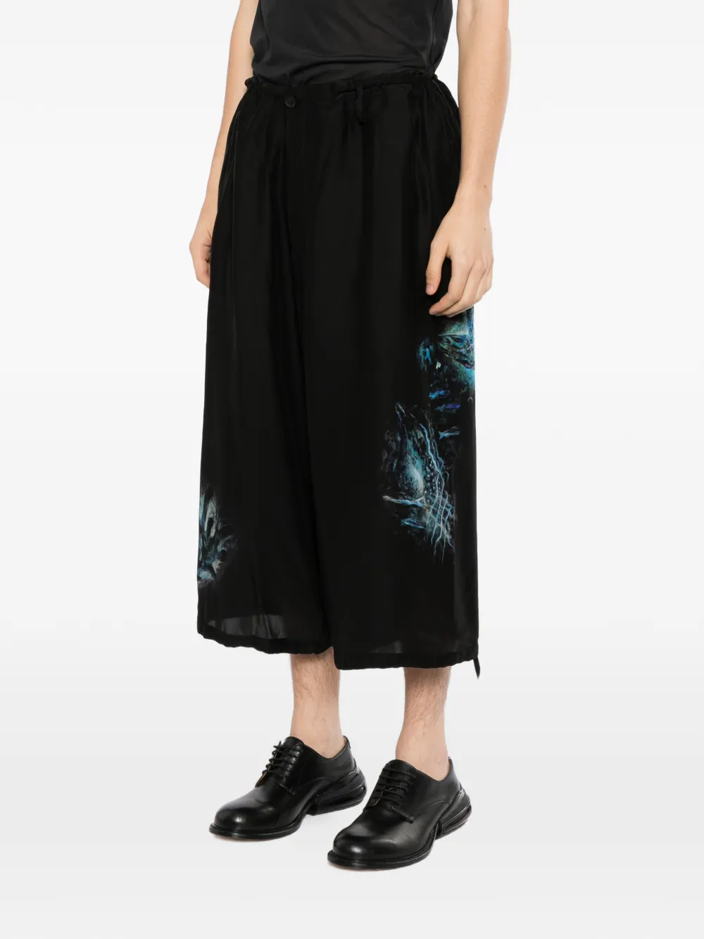 Yohji Yamamoto Sea Creature-print drawstring shorts Zwart